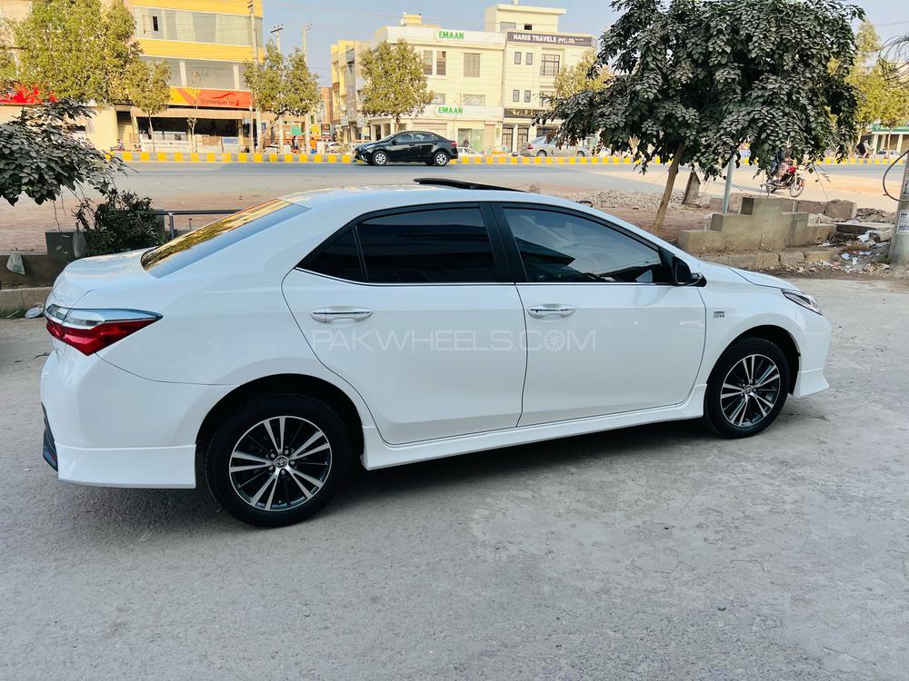 Toyota Corolla 2021 for Sale in Multan Toyota Corolla 2021 for Sale in Multan Image-9