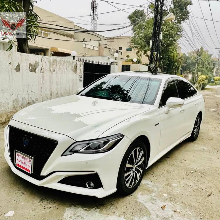 Toyota Crown 2018 for Sale in Lahore Toyota Crown 2018 for Sale in Lahore Image-6