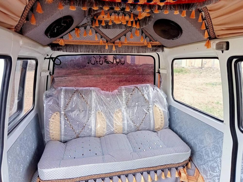 Suzuki Bolan 2017 for Sale in Islamabad Suzuki Bolan 2017 for Sale in Islamabad Image-12