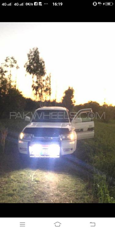 Toyota Surf 2001 for Sale in Sheikhupura Toyota Surf 2001 for Sale in Sheikhupura Image-2