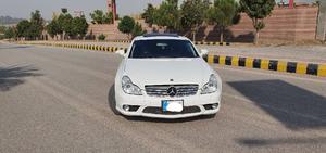 Mercedes Benz CLS Class CLS500 2005 for Sale in Islamabad