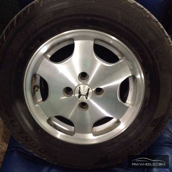 14 inch alloy wheels with Dunlop (Japan) tyres  Image-1