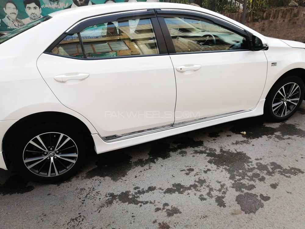 Toyota Corolla 2018 for Sale in Lahore Toyota Corolla 2018 for Sale in Lahore Image-6