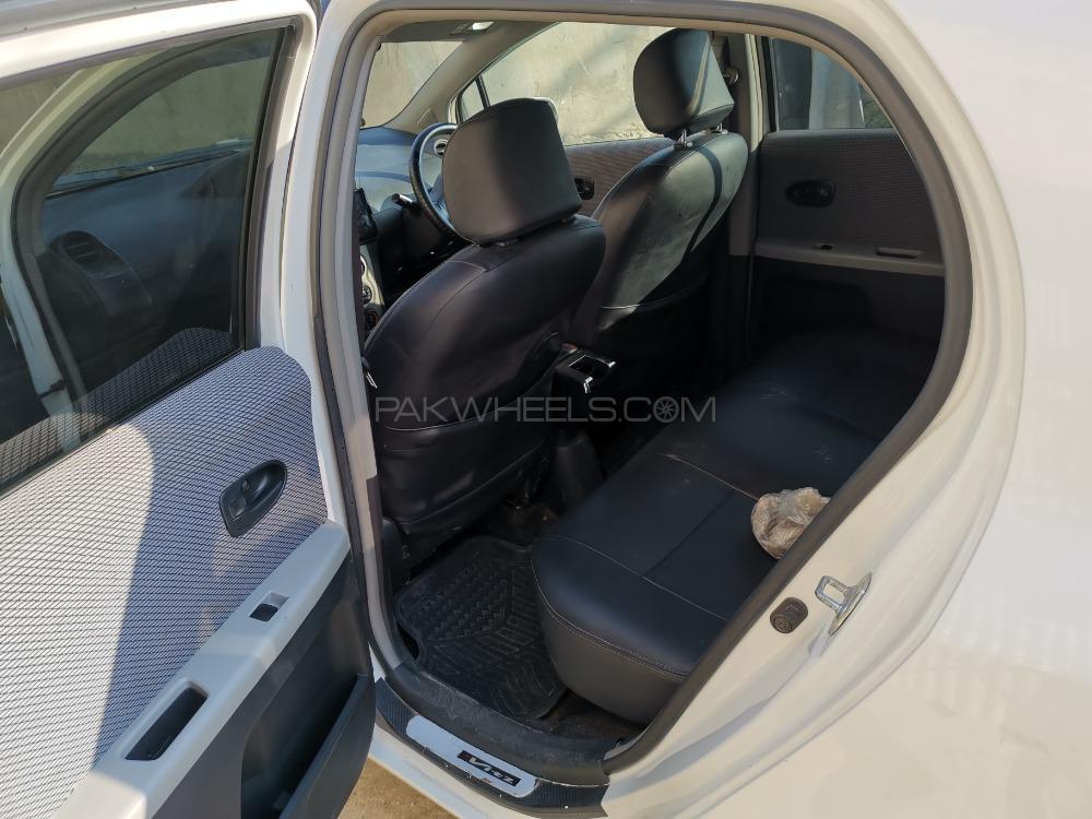 Toyota Vitz 2010 for Sale in Peshawar Toyota Vitz 2010 for Sale in Peshawar Image-4