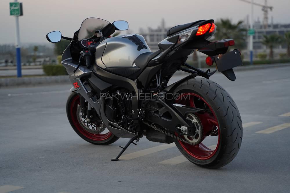 سوزوکی GSX-R600 2018 for Sale سوزوکی GSX-R600 2018 for Sale Image-3