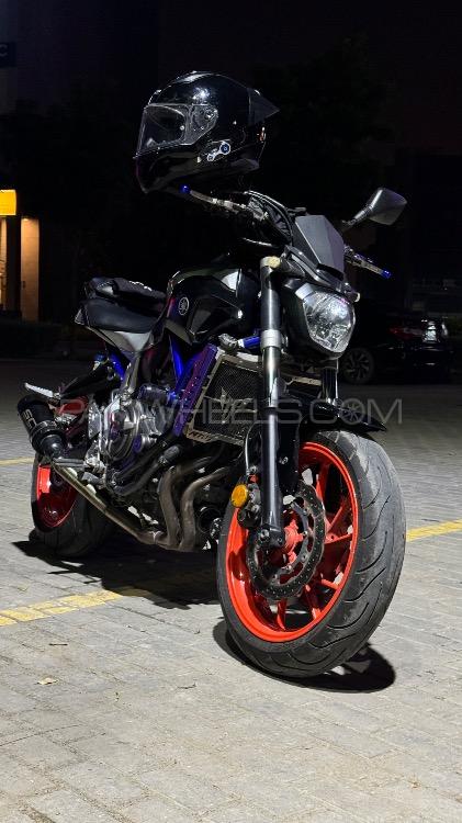 Yamaha MT-09 - 2015 Torque teaser  Image-1
