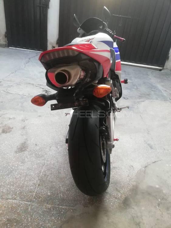 Honda CBR 600RR - 2014  Image-1