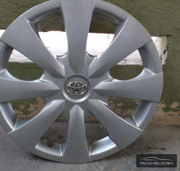 Toyota GLI wheel caps for sale Image-1