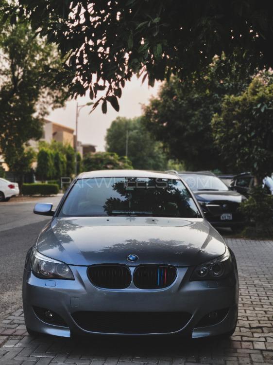 BMW 5 Series - 2004  Image-1