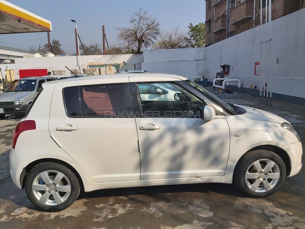 Suzuki Swift 2017 for Sale in Bhalwal Image-1