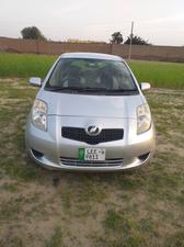 Toyota Vitz B Intelligent Package 1.0 2005 for Sale in Kohat