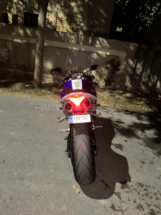 یاماہا YZF-R1 - 2010 falcon Image-1
