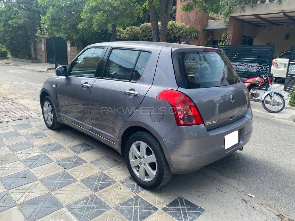 Suzuki Swift DLX 1.3 Navigation 2018 for sale in Lahore | PakWheels