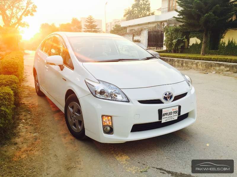 Toyota Prius 2011 for Sale in Islamabad Image-1
