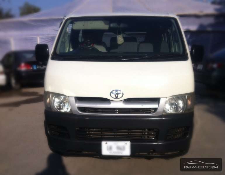 Toyota Van 2005 for Sale in Islamabad Image-1