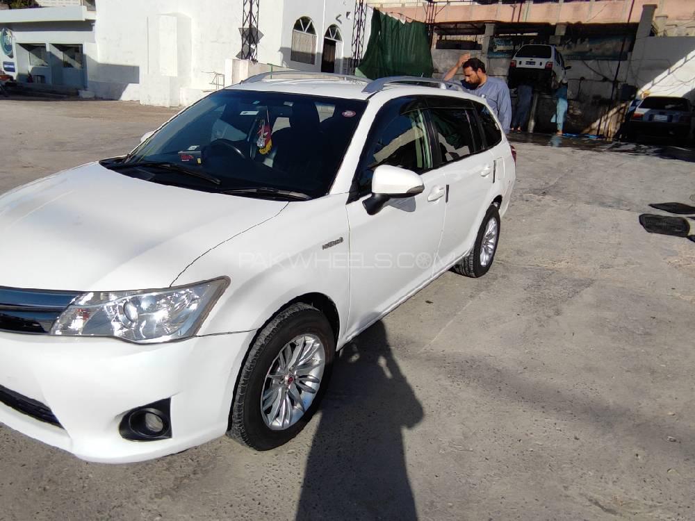 Toyota Corolla Fielder 2013 for Sale in Kohat Image-1