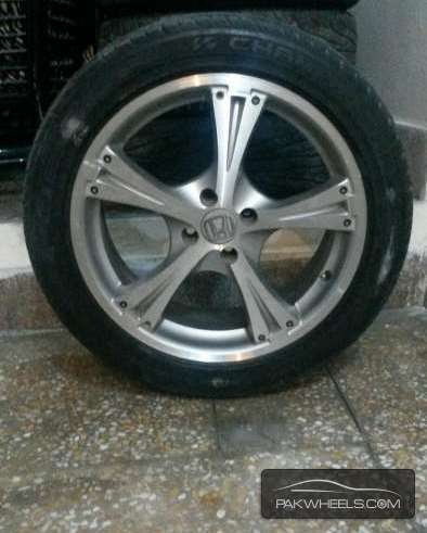 17'inch  Tyres and Rims For Sale Image-1