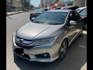 Honda Grace Hybrid EX 2016 for Sale in Karachi
