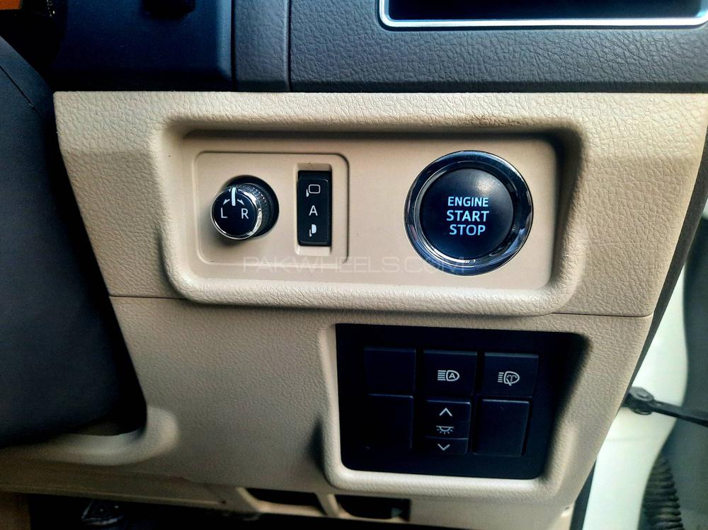 Toyota Prado 2017 for Sale in Karachi Toyota Prado 2017 for Sale in Karachi Image-18