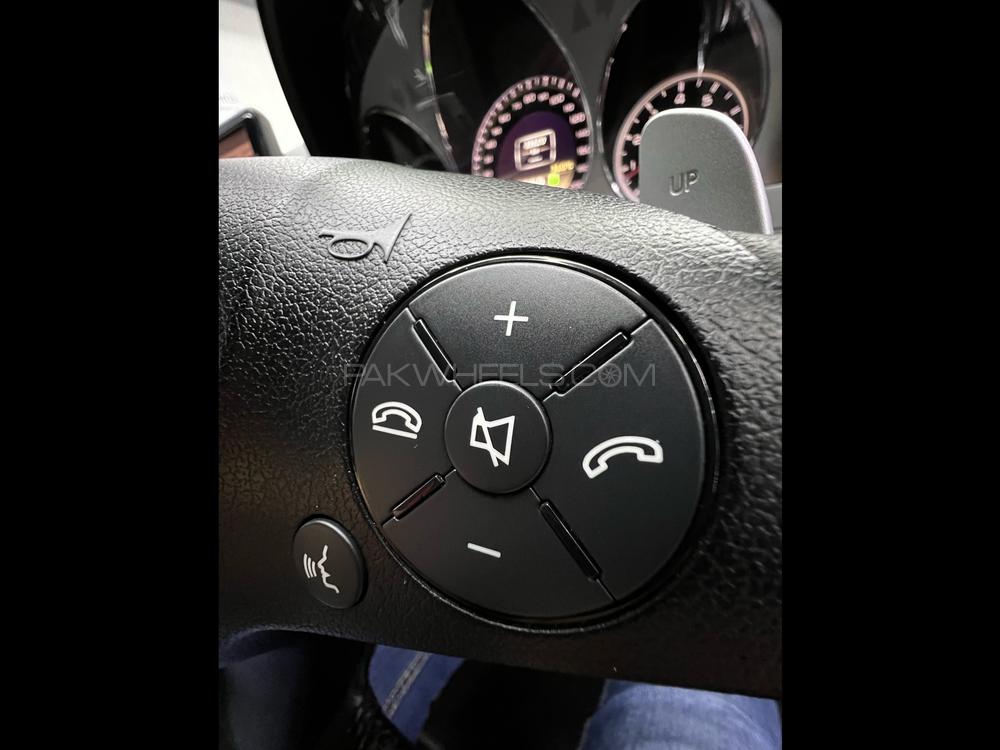 Mercedes Benz C Class 2010 for Sale in Karachi Mercedes Benz C Class 2010 for Sale in Karachi Image-11