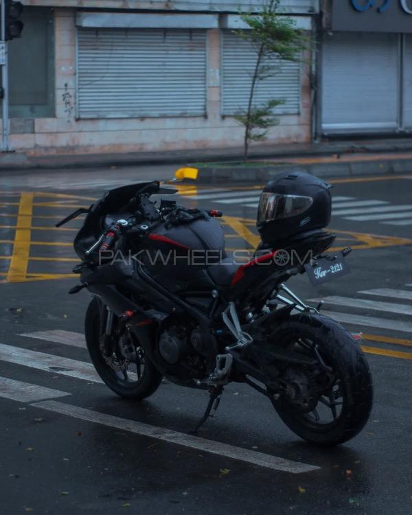 بنیلی 302 R - 2020 Beast Image-1