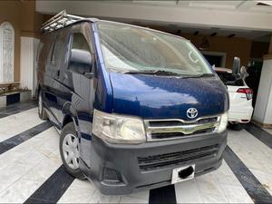 Toyota Hiace 2012 for Sale in Lahore