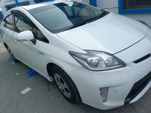 Toyota Prius S LED Edition 1.8 2012 for Sale in D.G.Khan