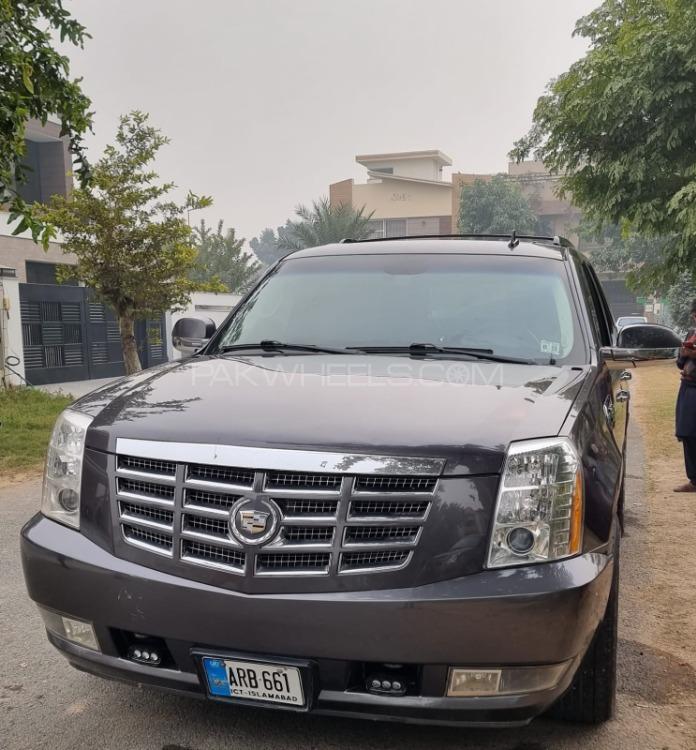 کیڈیلک ایسکیلیڈ ایکس ٹی - 2010 Cadillac  Image-1