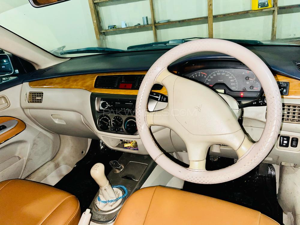 مٹسوبیشی لینسر 2004 for Sale in پشاور مٹسوبیشی لینسر 2004 for Sale in پشاور Image-5