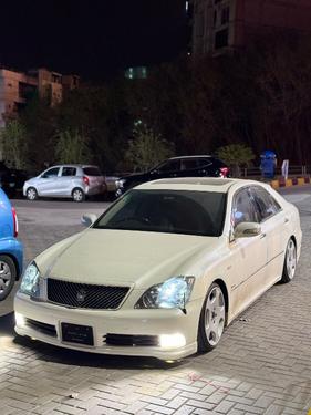 Toyota Crown - 2005