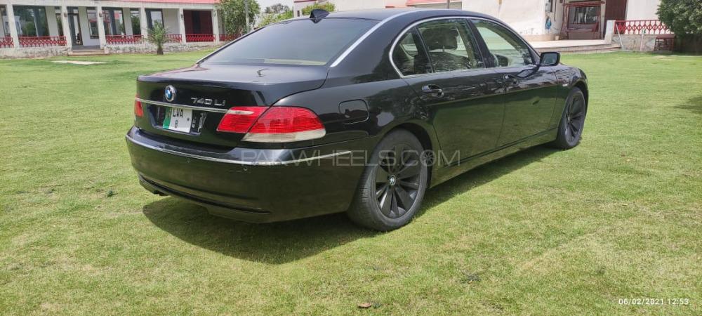 BMW 7 Series 2005 for Sale in Karachi BMW 7 Series 2005 for Sale in Karachi Image-3