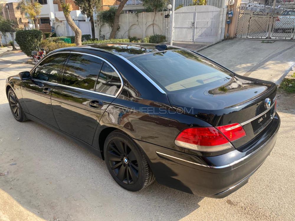 BMW 7 Series 2005 for Sale in Karachi BMW 7 Series 2005 for Sale in Karachi Image-9