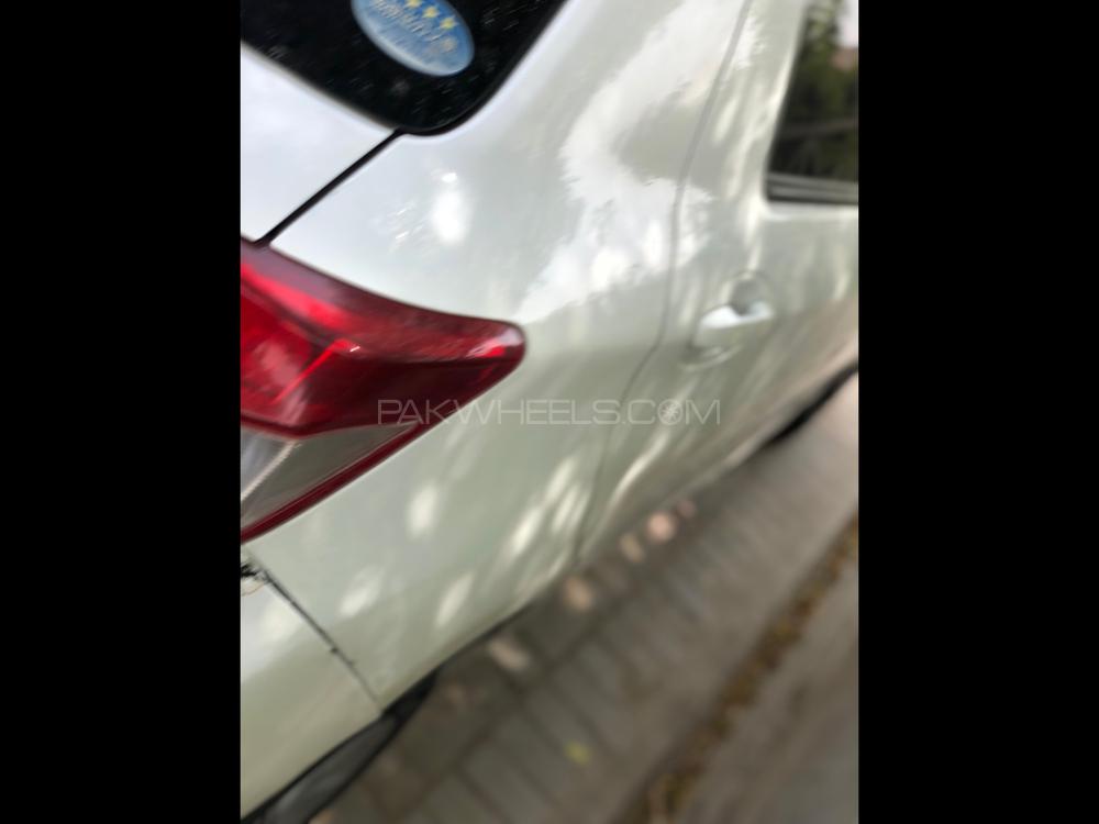 Toyota Vitz 2013 for Sale in Lahore Toyota Vitz 2013 for Sale in Lahore Image-4