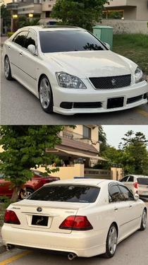 Toyota Crown - 2005