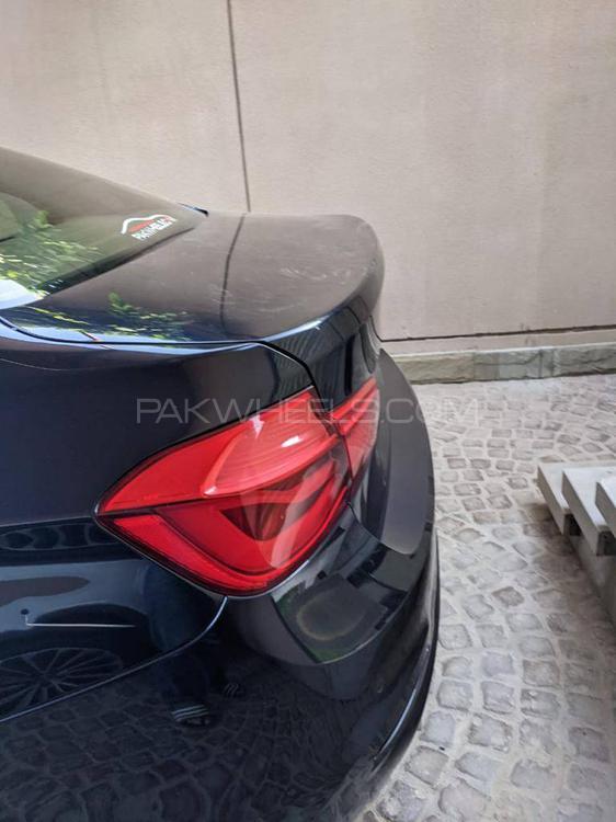 BMW 3 Series 2017 for Sale in Karachi BMW 3 Series 2017 for Sale in Karachi Image-4