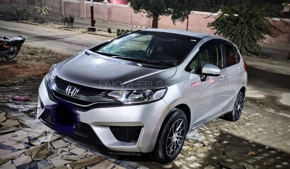 Honda Fit 2018 for Sale in Hasilpur Image-1