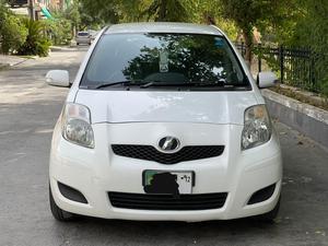 Toyota Vitz B Intelligent Package 1.0 2009 for Sale in Lahore