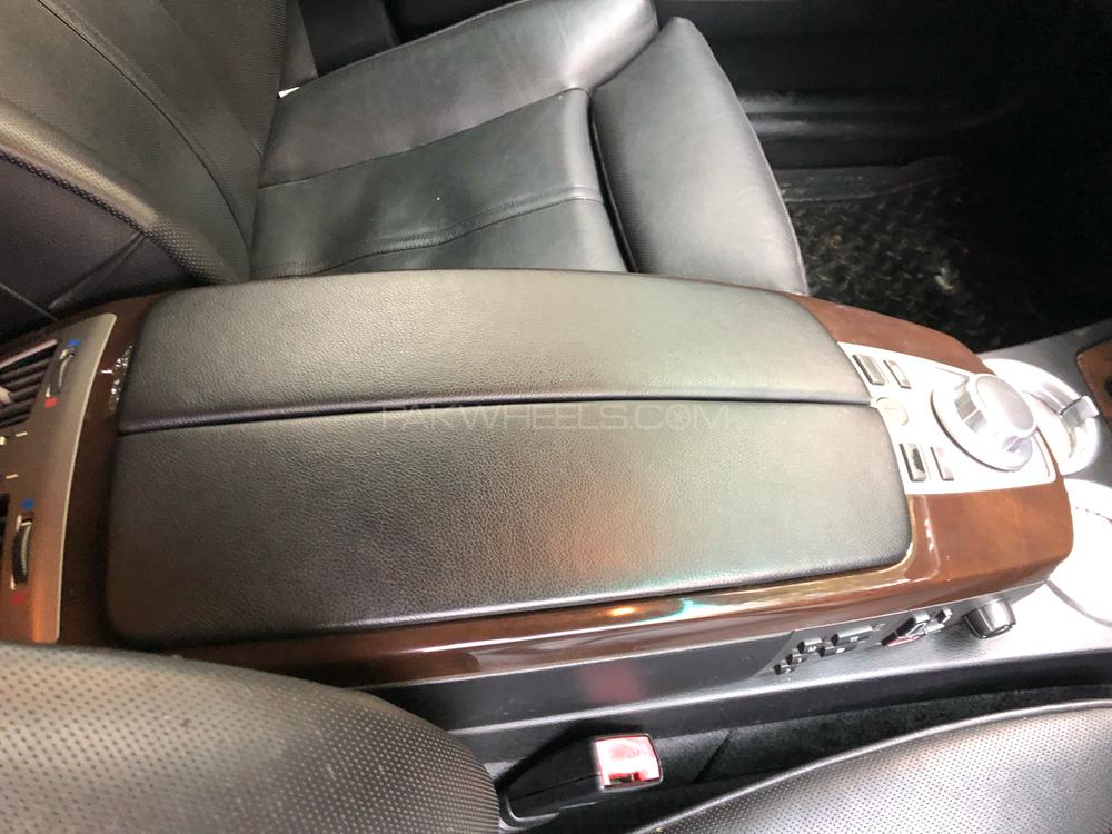 BMW 7 Series 2006 for Sale in Islamabad BMW 7 Series 2006 for Sale in Islamabad Image-9