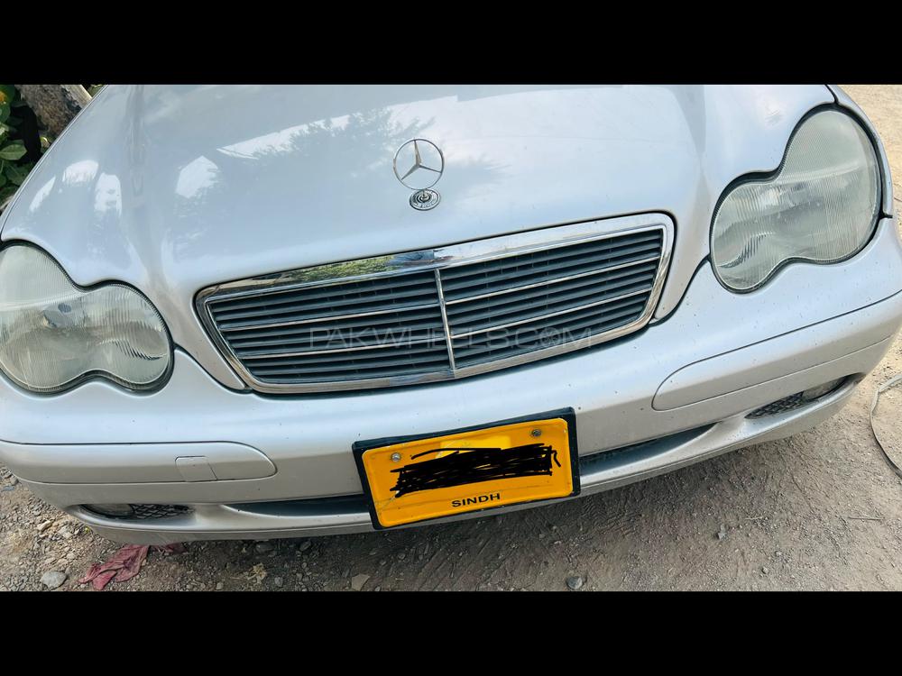 Mercedes Benz C Class 2004 for Sale in Islamabad Image-1