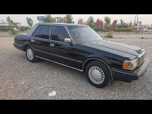 Toyota Crown Royal Saloon 1986 for Sale in Peshawar