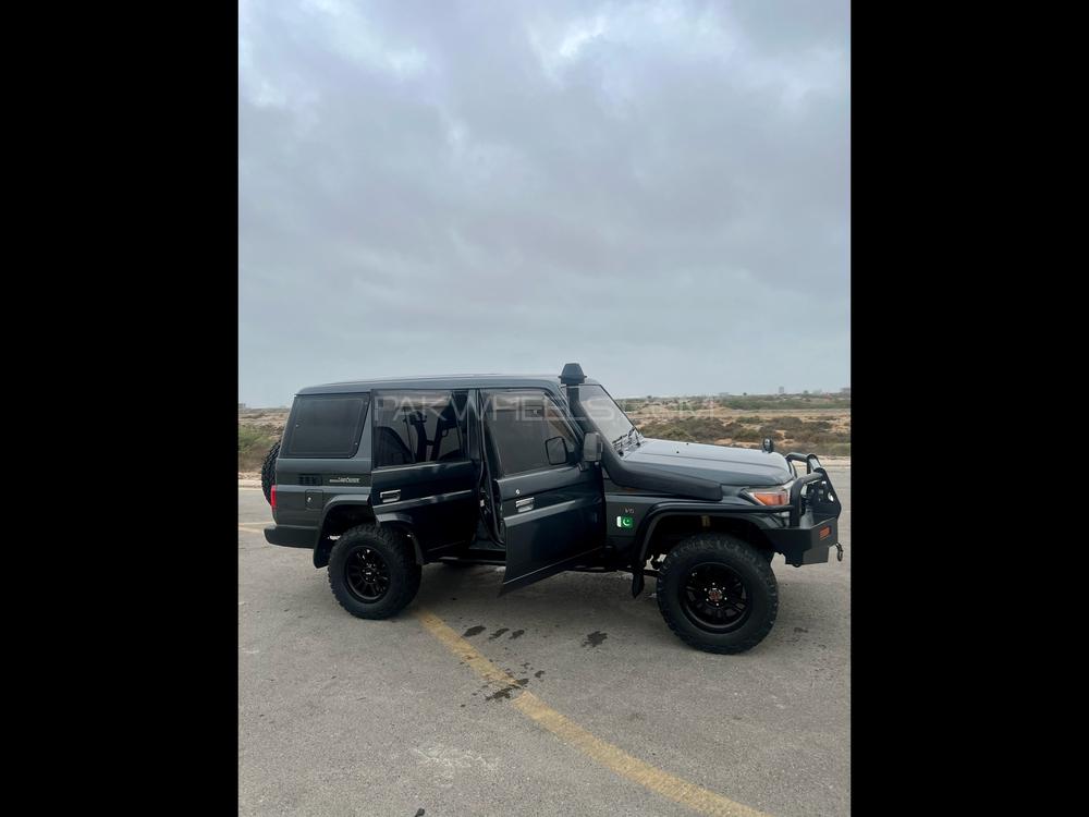 Toyota Land Cruiser 1991 for Sale in Karachi Toyota Land Cruiser 1991 for Sale in Karachi Image-5