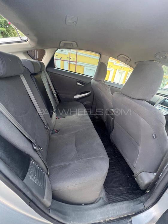 Toyota Prius 2015 for Sale in Gujranwala Toyota Prius 2015 for Sale in Gujranwala Image-8