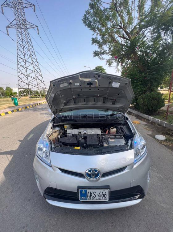 Toyota Prius 2015 for Sale in Gujranwala Toyota Prius 2015 for Sale in Gujranwala Image-10