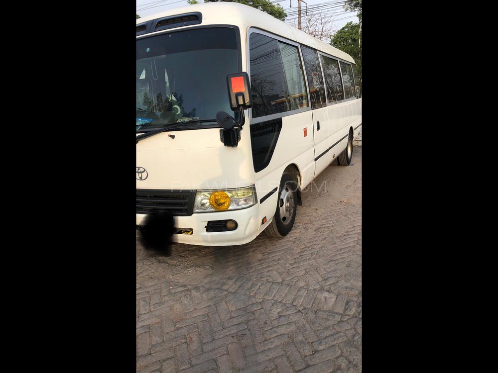 Toyota Coaster 2011 for Sale in Lahore Image-1