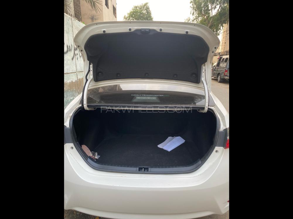 Toyota Corolla 2020 for Sale in Karachi Toyota Corolla 2020 for Sale in Karachi Image-9