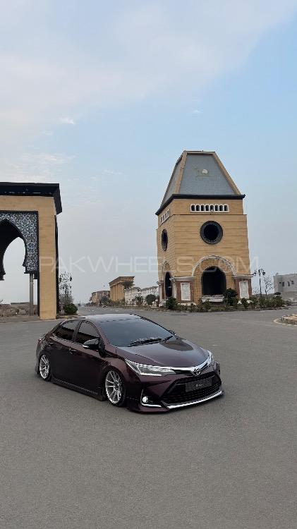 ٹویوٹا کرولا - 2017 COROLLA Image-1