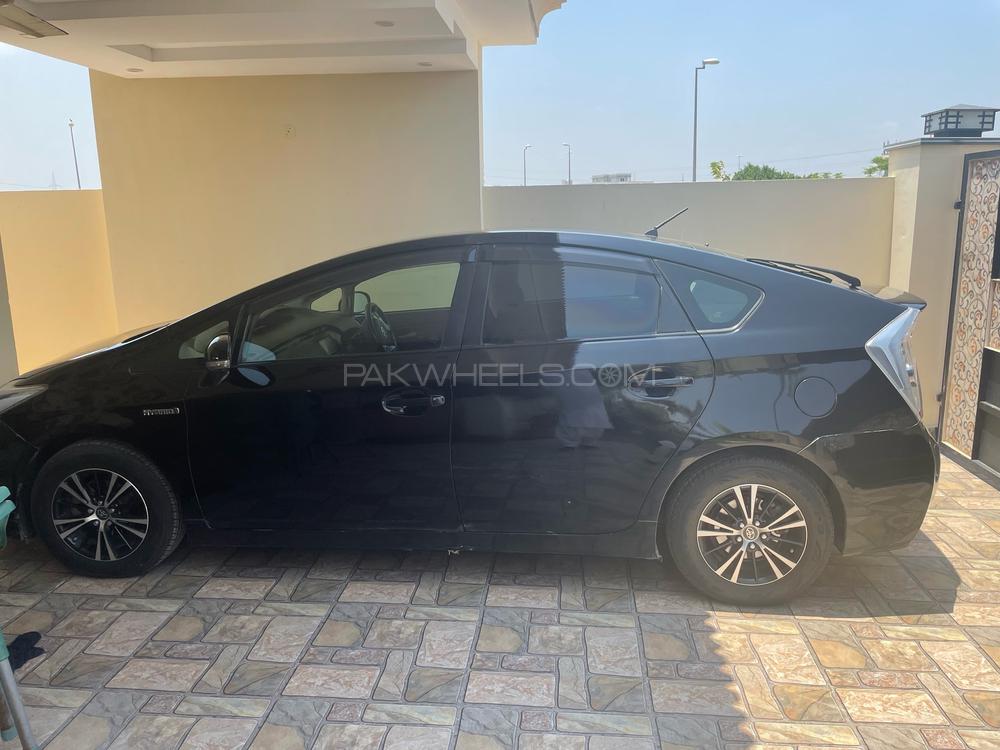 Toyota Prius 2011 for Sale in Lahore Toyota Prius 2011 for Sale in Lahore Image-3