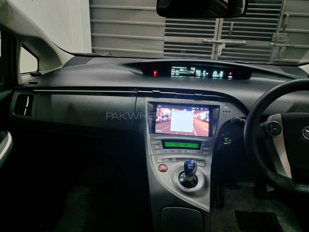 Toyota Prius 2012 for Sale in Lahore Toyota Prius 2012 for Sale in Lahore Image-7
