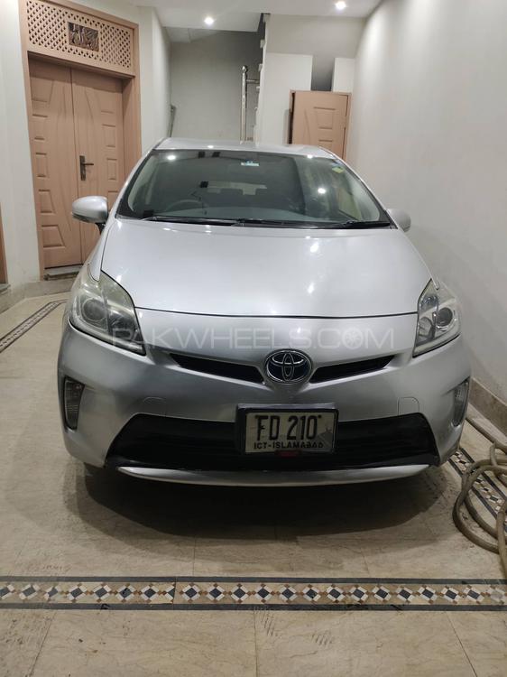 Toyota Prius 2012 for Sale in Lahore Toyota Prius 2012 for Sale in Lahore Image-17