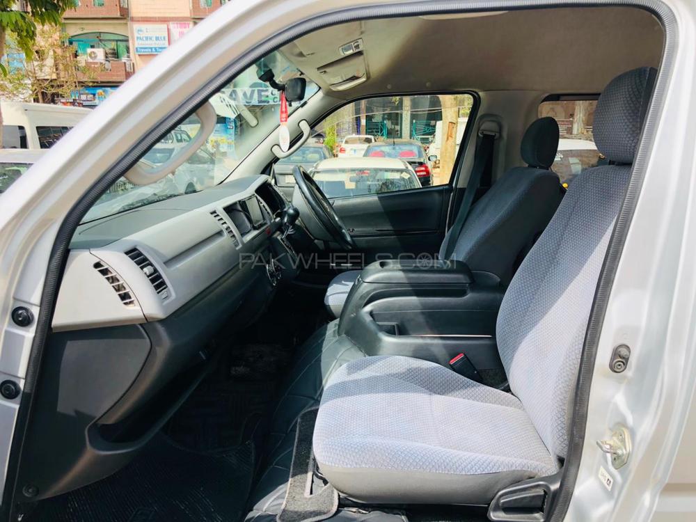 Toyota Hiace 2013 for Sale in Islamabad Toyota Hiace 2013 for Sale in Islamabad Image-7